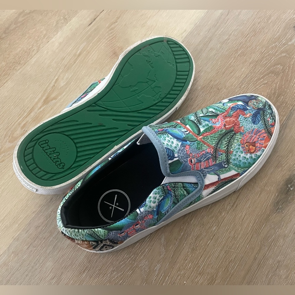 Inkkas shoes slides womens 8 jungle animals new without box